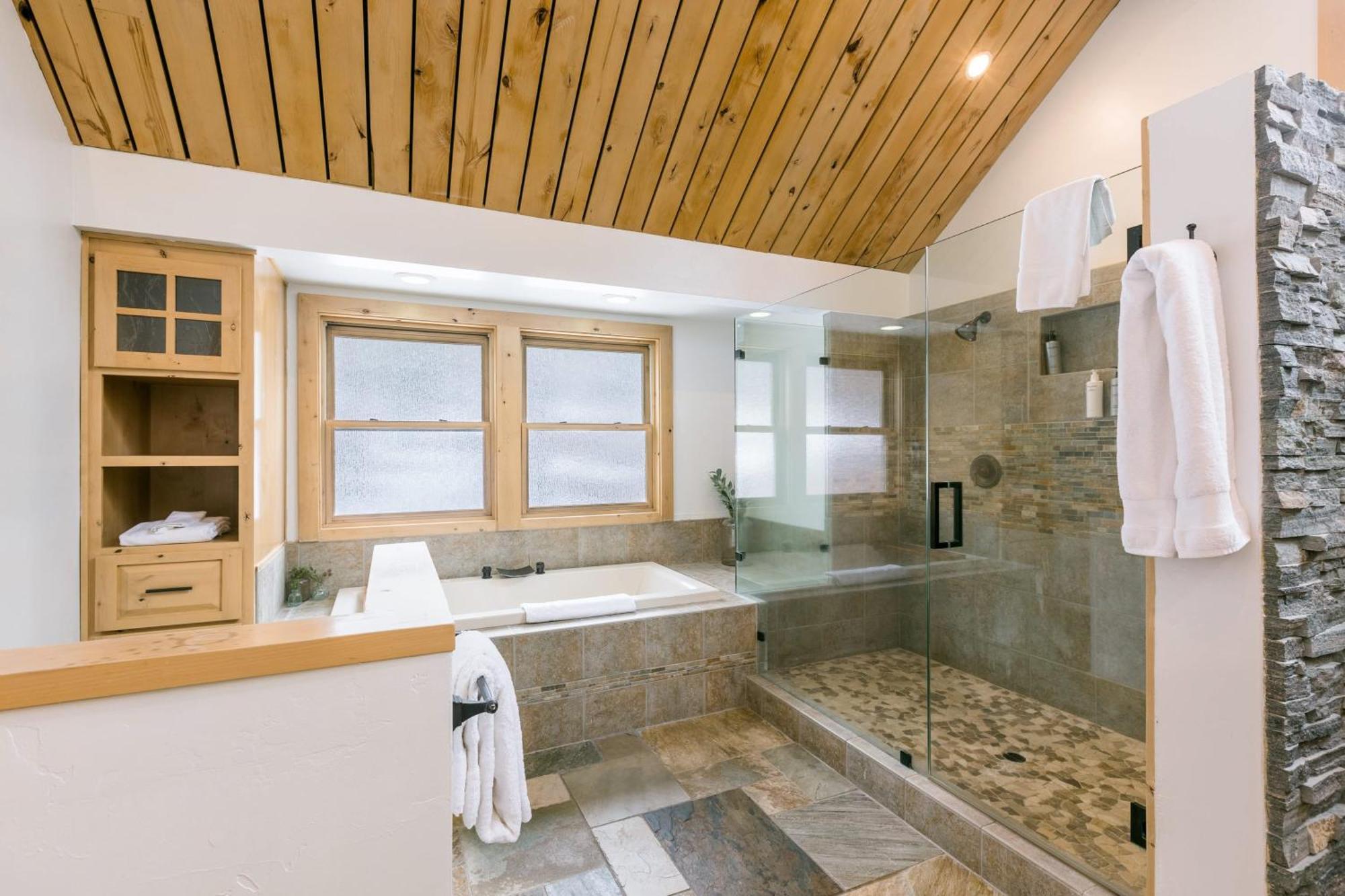 Coyote Moon By Avantstay Cabin Wsauna Mins From Dt Truckee Northstar Kültér fotó
