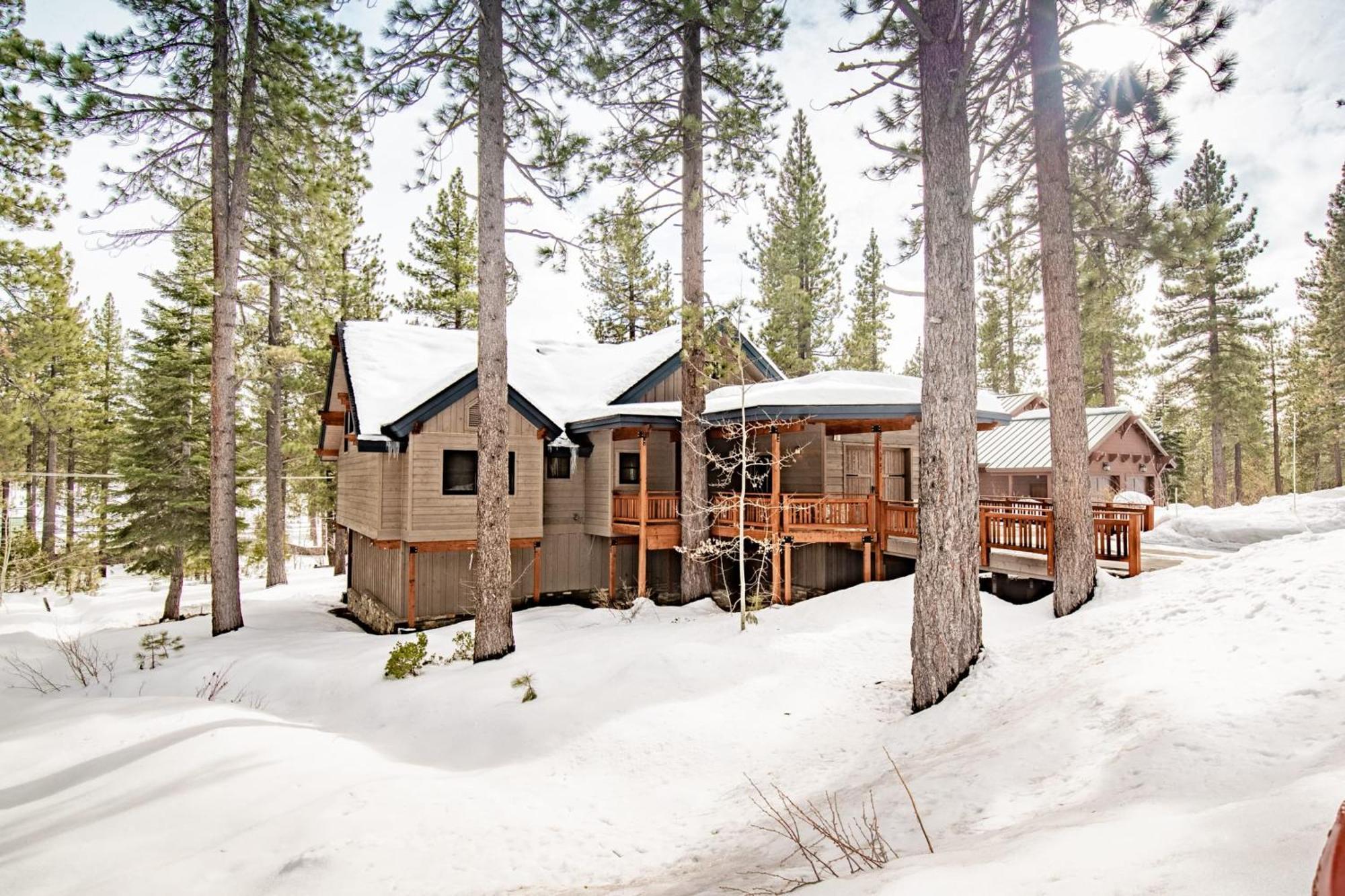 Coyote Moon By Avantstay Cabin Wsauna Mins From Dt Truckee Northstar Kültér fotó