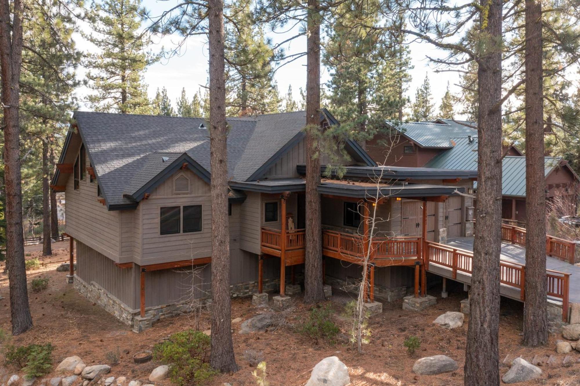 Coyote Moon By Avantstay Cabin Wsauna Mins From Dt Truckee Northstar Kültér fotó