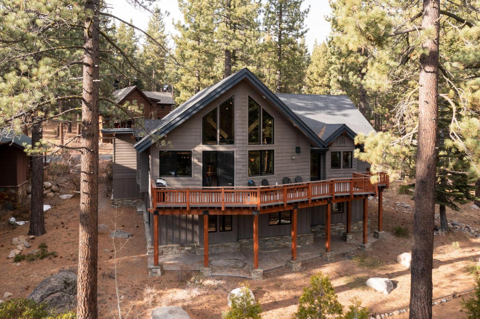 Coyote Moon By Avantstay Cabin Wsauna Mins From Dt Truckee Northstar Kültér fotó